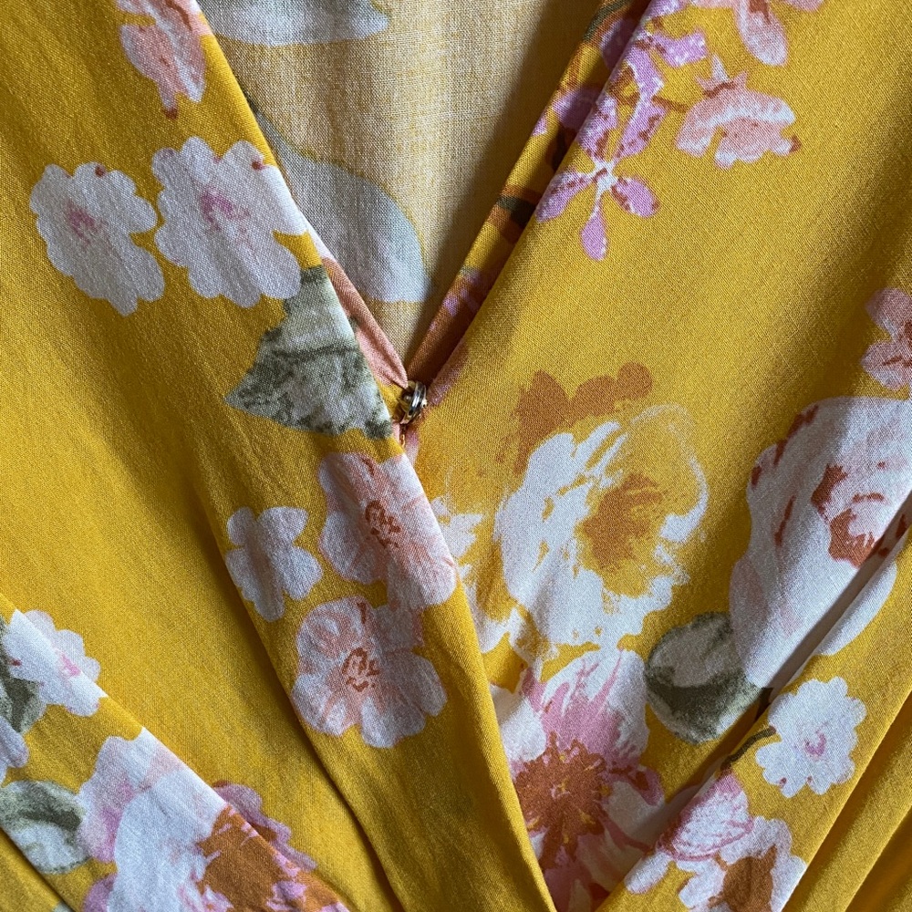 Harve Benard Yellow Floral Blouse - Picture 6 of 12